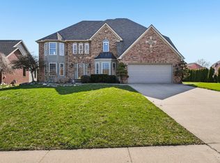 3808 Briar Pkwy, Ann Arbor, MI 48108