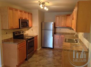 1560 Douglas Ave APT C32, North Providence, RI 02904