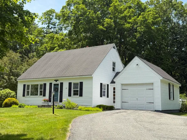 77 Middle Rd, Clarksburg, MA 01247