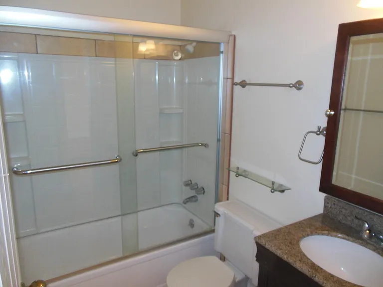640 S 2nd St #3 — Photo 9