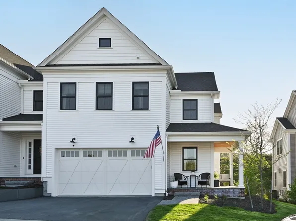 11 Bailey Pond Ln #11, Amesbury, MA 01913