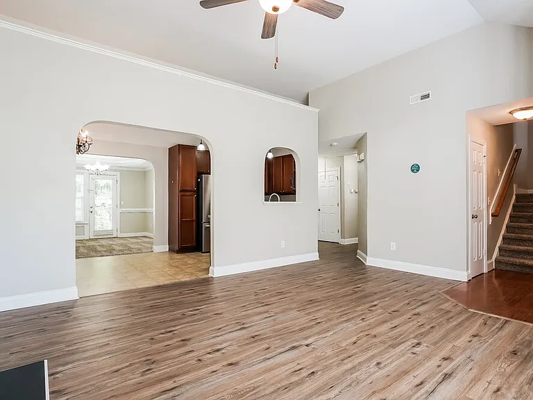329 Braxman Ln — Photo 6