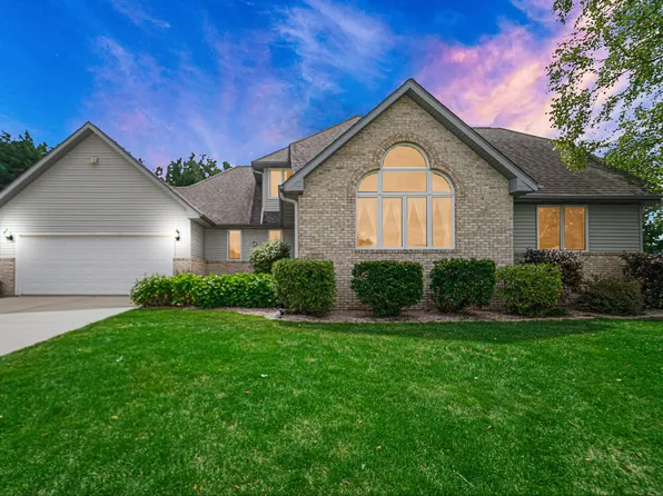777 Walter Dr, Hebron, IN 46341