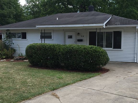 2nd image of 218 E Circle Dr