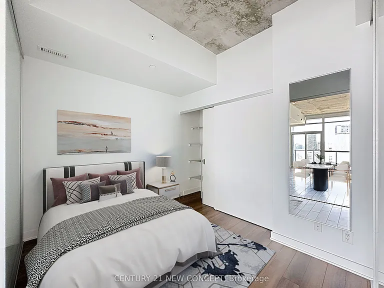 210 Simcoe St #1909 — Photo 3