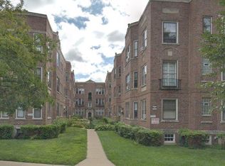 2203 Ridge Ave APT 1B, Evanston, IL 60201