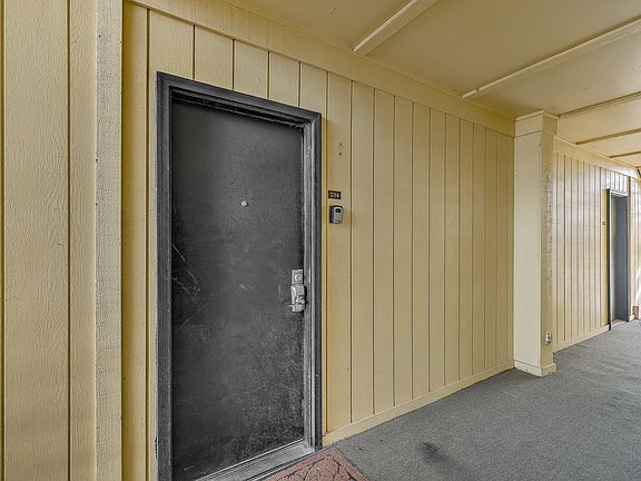3rd image of 1400 Ocean Blvd #204-A