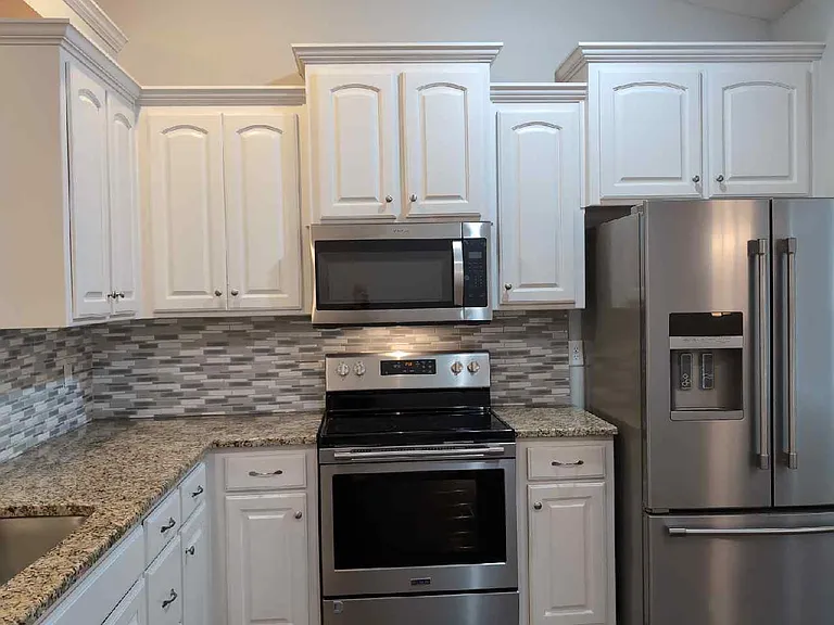 1214 Cypress Ct — Photo 3