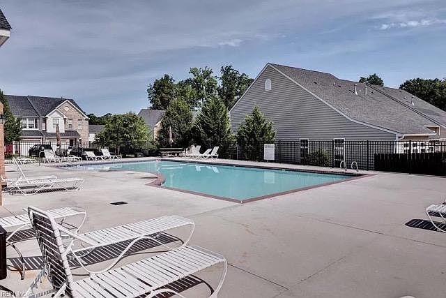 1st image of 105 Emily Ln