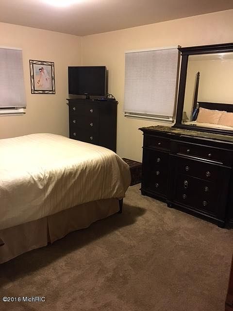 1st image of 1002 Orchard Ave