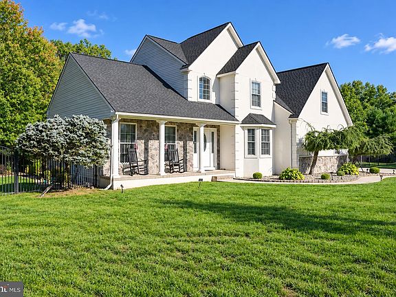 2nd image of 2329 Bella Rosa Ct
