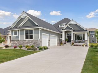 11250 Latrobe Ln N, Lake Elmo, MN 55042