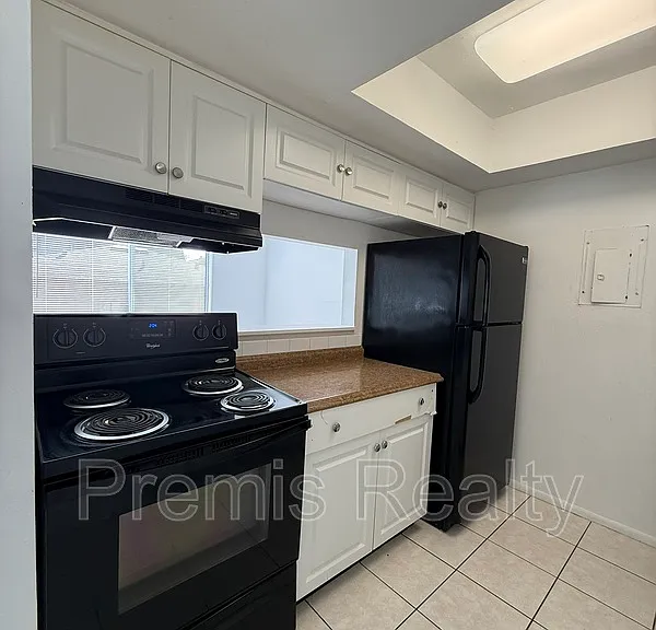 1575 Greenlea Dr #9 — Photo 9