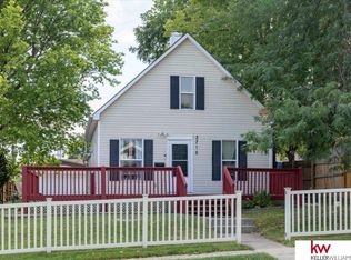 3715 X St, Omaha, NE 68107