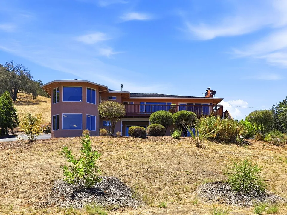 19563 Almaden Rd