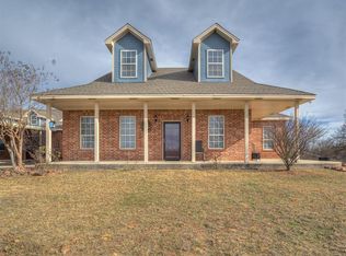 6001 Chloe Ln, Norman, OK 73026