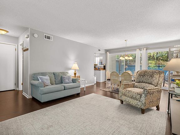 5th image of 17 Troza Ln