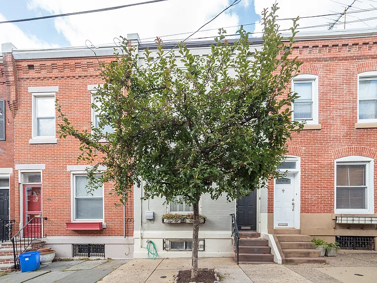 2521 Meredith St — Photo 22