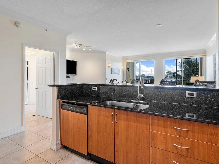 806 Windward Way #301 — Photo 17