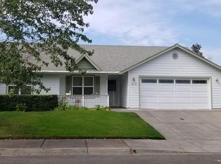 652 Benjamin Way, Phoenix, OR 97535