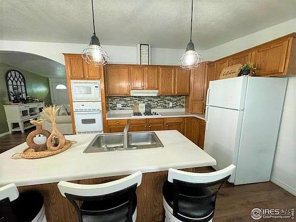 3rd image of 2036 1st Ave #215