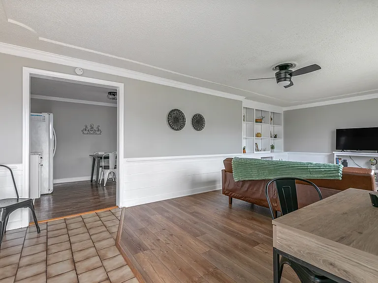 304 Sunset Cir — Photo 10