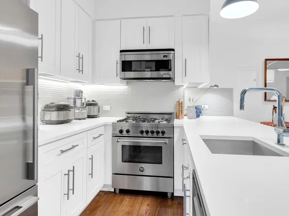 24-75 38th Street image 3 of 18