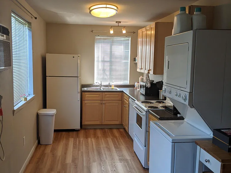 1101 Wade Ave #A — Photo 3