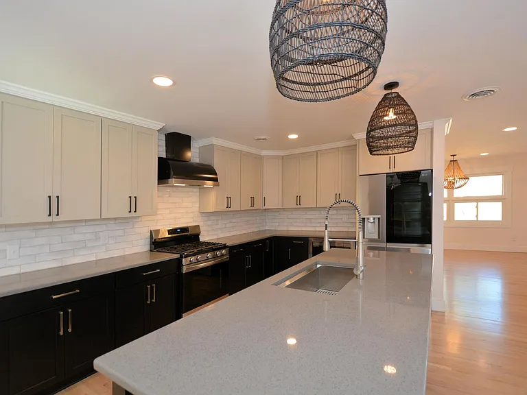 109 Edgemont Dr — Photo 11