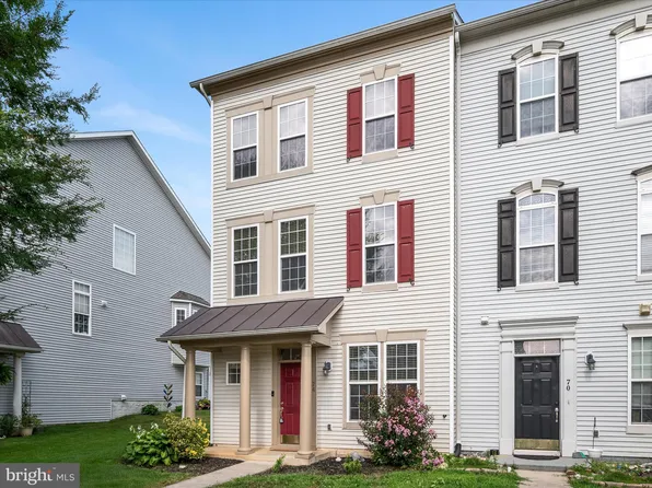 74 Davis St, Charles Town, WV 25414