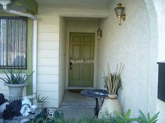 5th image of 3309 El Cortez Ave