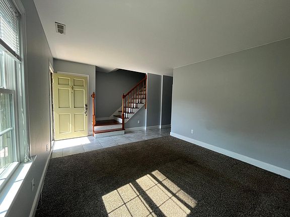 2nd image of 304 London Company Way