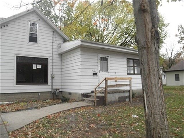1st image of 219 E Campbell St