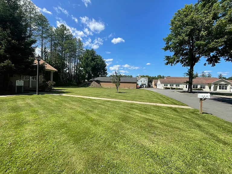 10 Bay — Photo 16