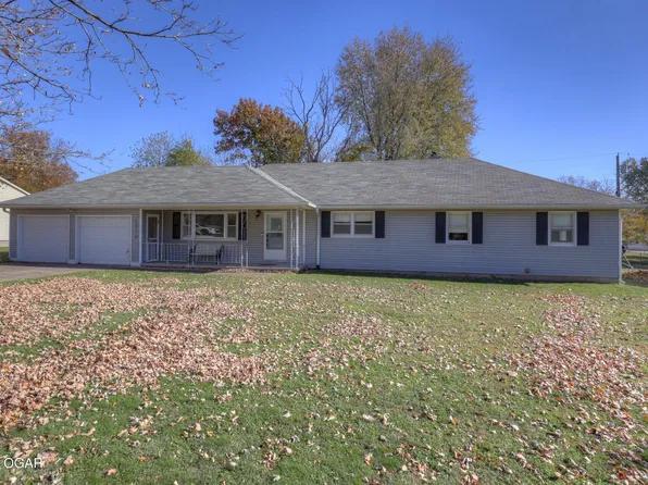 1910 Wynwood Dr, Carthage, MO 64836