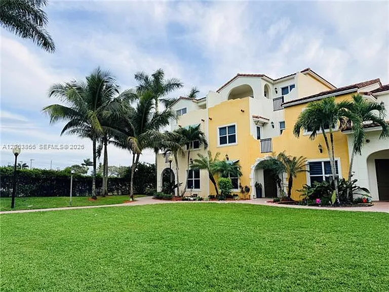 12403 NW 18th Ct #Townhouse 12403 — Photo 41