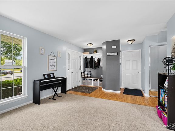 4th image of 2917 Deerpath Ln