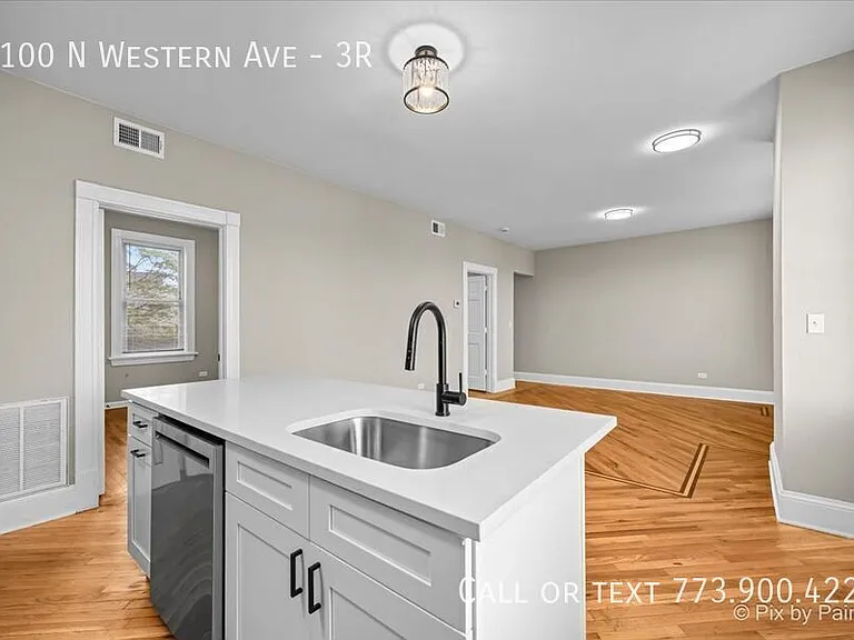 3100 N Western Ave #3R — Photo 3