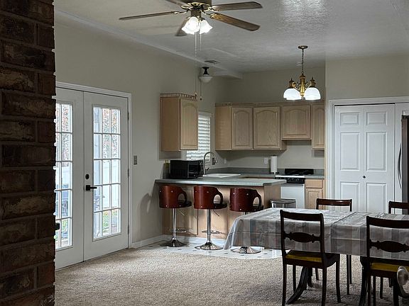 5th image of 1540 James Dr #B