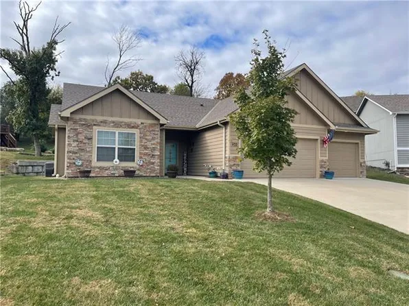 603 N Monterey Way, Lawrence, KS 66049