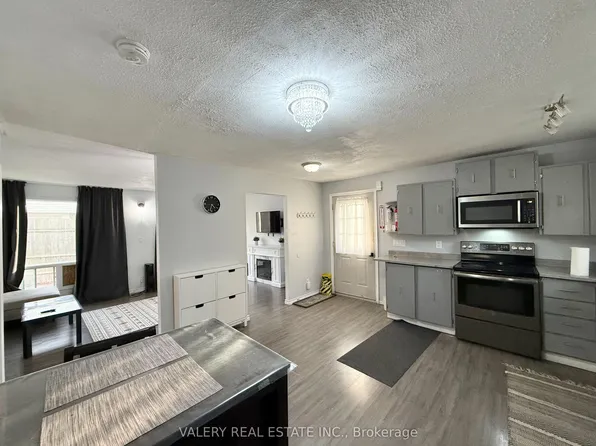 1180 Heathfield Ct, Windsor, ON N8S 4N9