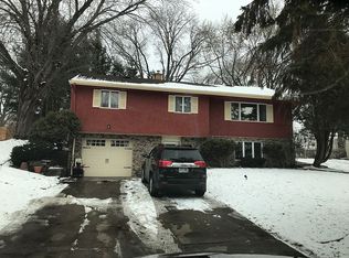 1905 46th St E, Inver Grove Heights, MN 55077