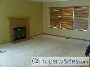 4th image of 523 Vanessa Ln