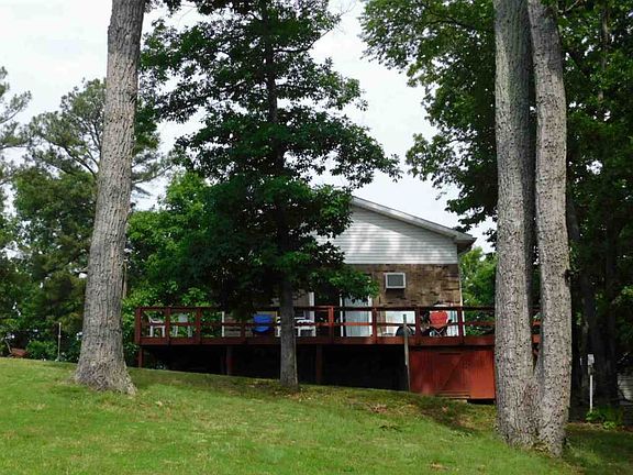 3rd image of 218 Pineview Dr