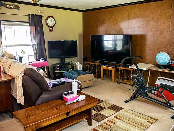 5th image of 155 Berry Ln