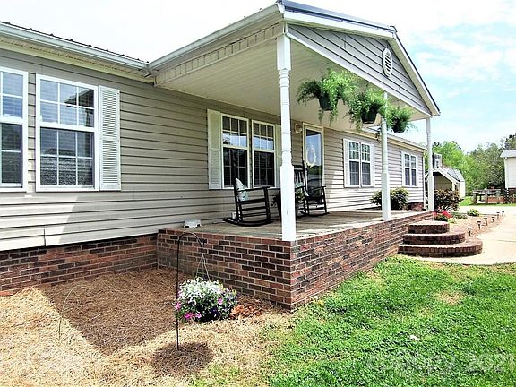 4th image of 104 Snowy Hill Ln
