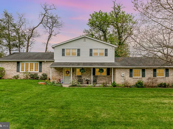 156 W Yellow Breeches Rd, Carlisle, PA 17015