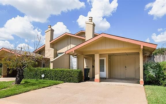 2nd image of 2833 Nova Dr