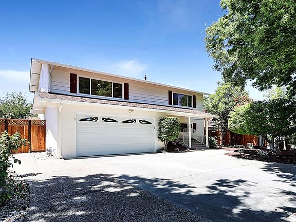 2nd image of 1419 Maria Way