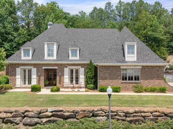 2321 Bellevue Ct, Hoover, AL 35226
